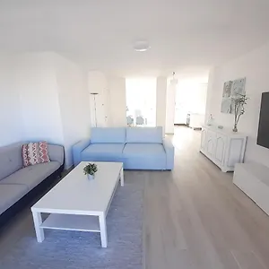 https://jardines-canarios-los-cristianos-tenerife-38650-4.in-canary-islands.com